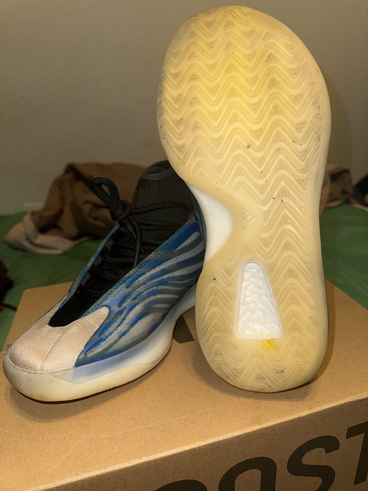 Yeezy Yeezy QNTM Size US 10 / EU 43 - 3 Thumbnail