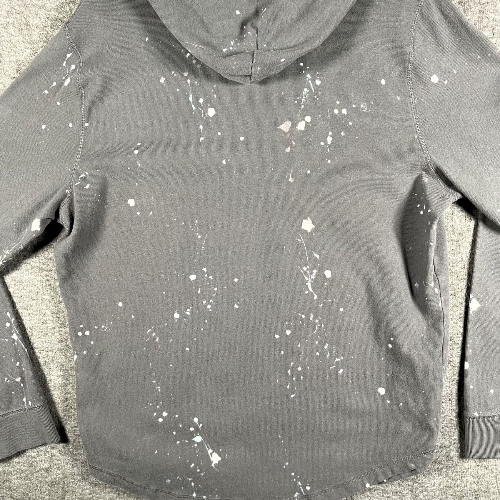 Abercrombie & Fitch Abercrombie & Fitch Hoodie Mens L Gray Paint Splatter Pullover Shirt Kangaroo Pocket 90s Skater Mens Size US L / EU 52-54 / 3 - 5 Thumbnail