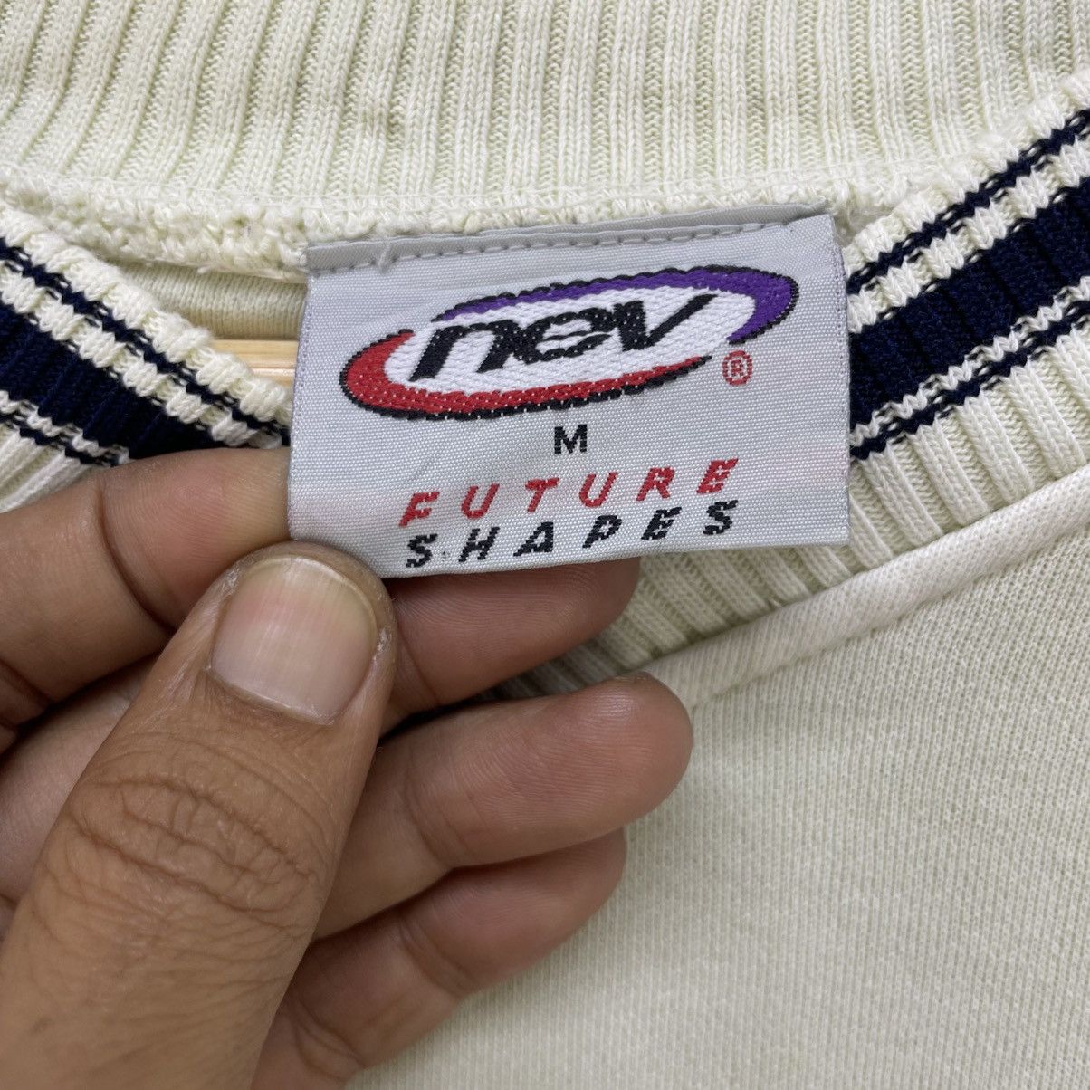 Vintage 💥 vintage Nev Gold Coast Australia surf brand crewneck Size US M / EU 48-50 / 2 - 5 Thumbnail