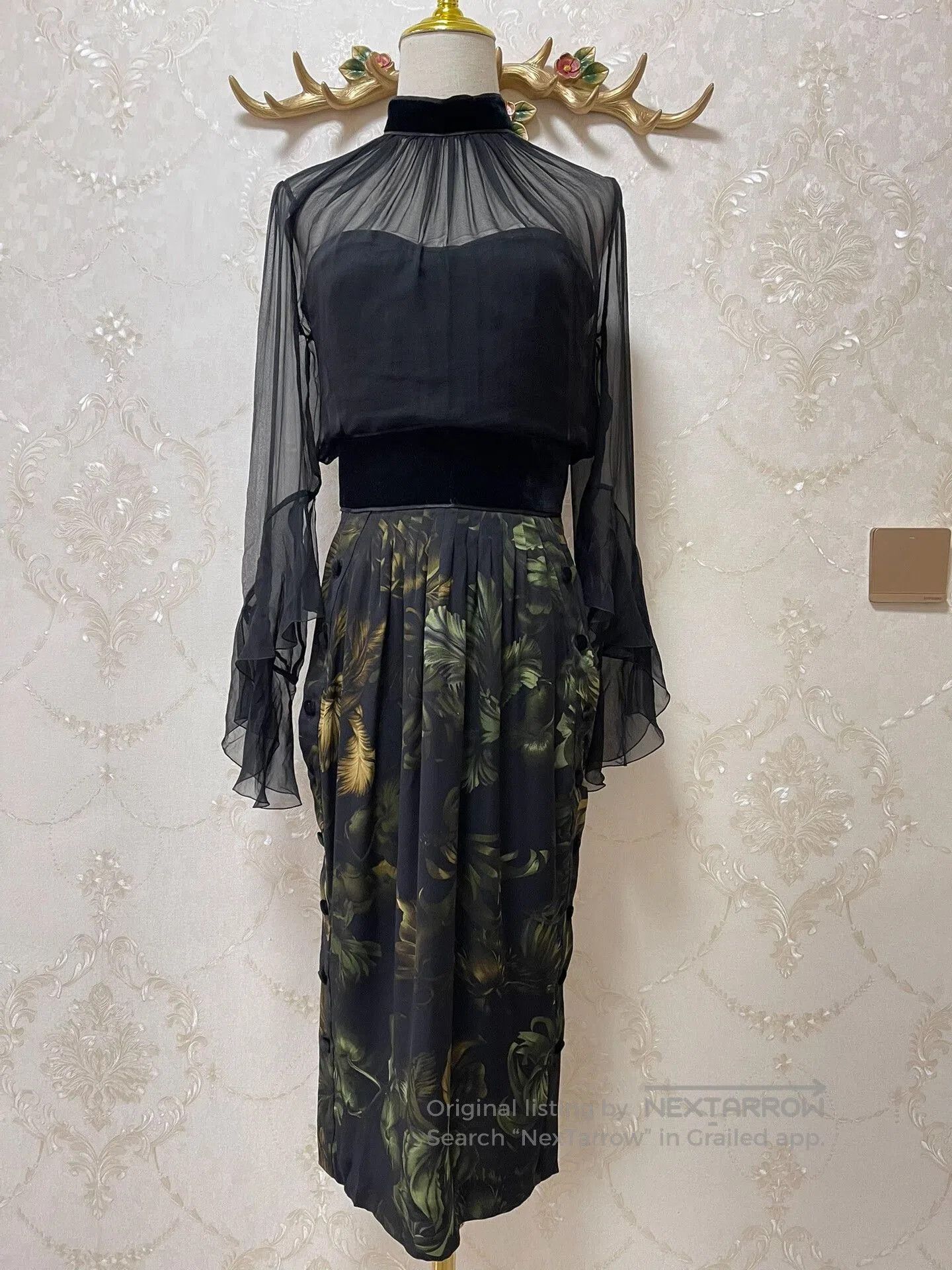 Gucci Gucci Runway Dark Floral Sheer Dress. Size M / US 6-8 / IT 42-44 - 2 Thumbnail