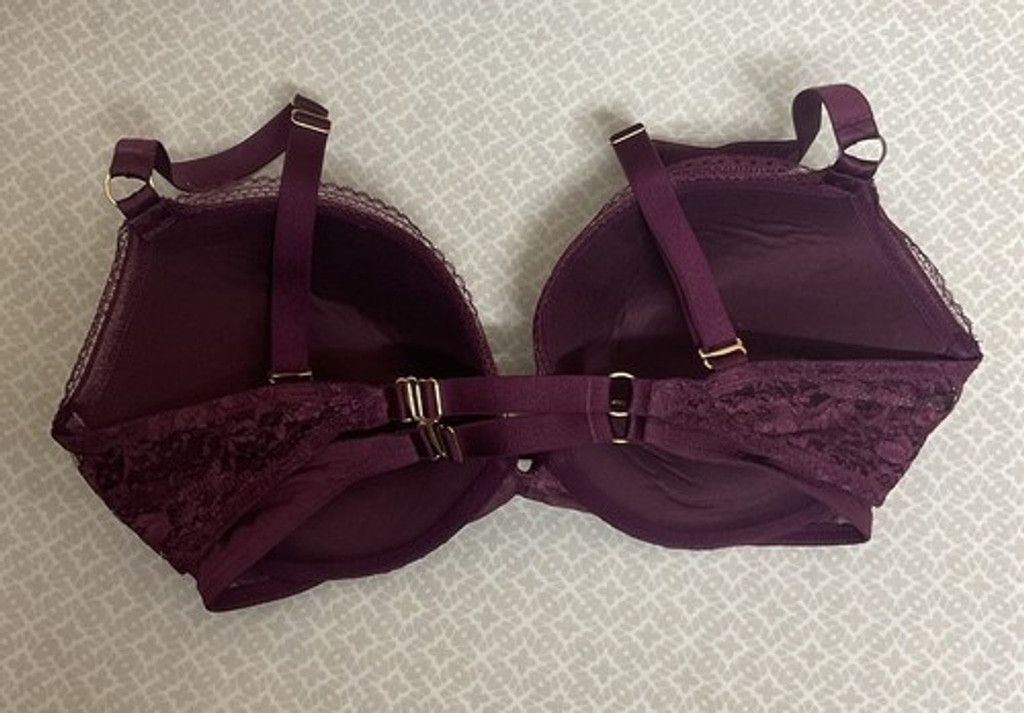 Victoria's Secret Victoria's Secret Padded Push Up Pigeonnant Bra Women 34DDD Size ONE SIZE - 8 Thumbnail