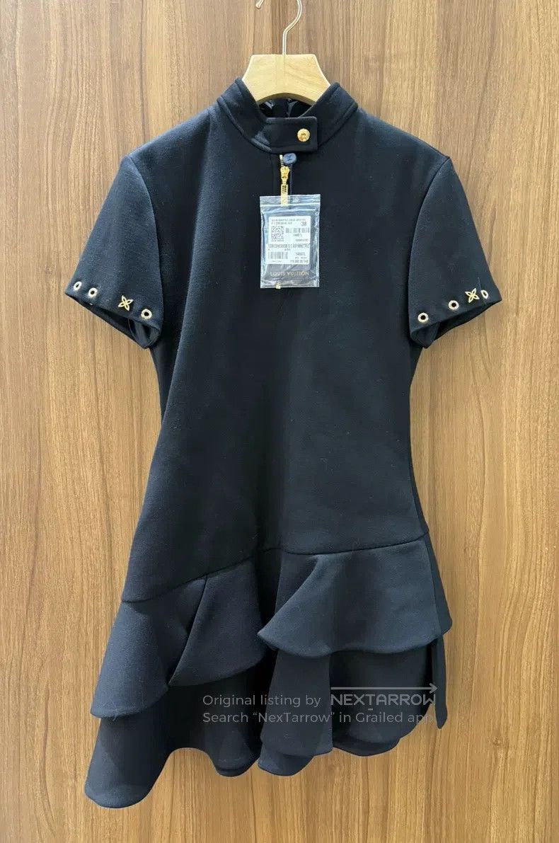 Louis Vuitton Louis Vuitton Black Dress Size XS / US 0-2 / IT 36-38 - 1 Thumbnail