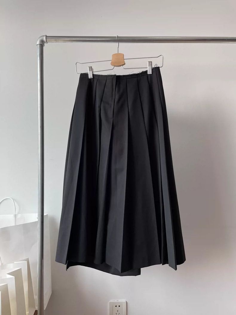 Comme des Garcons Comme des Garcons size S Bow black skirt Size 26" / US 2 / IT 38 - 2 Thumbnail