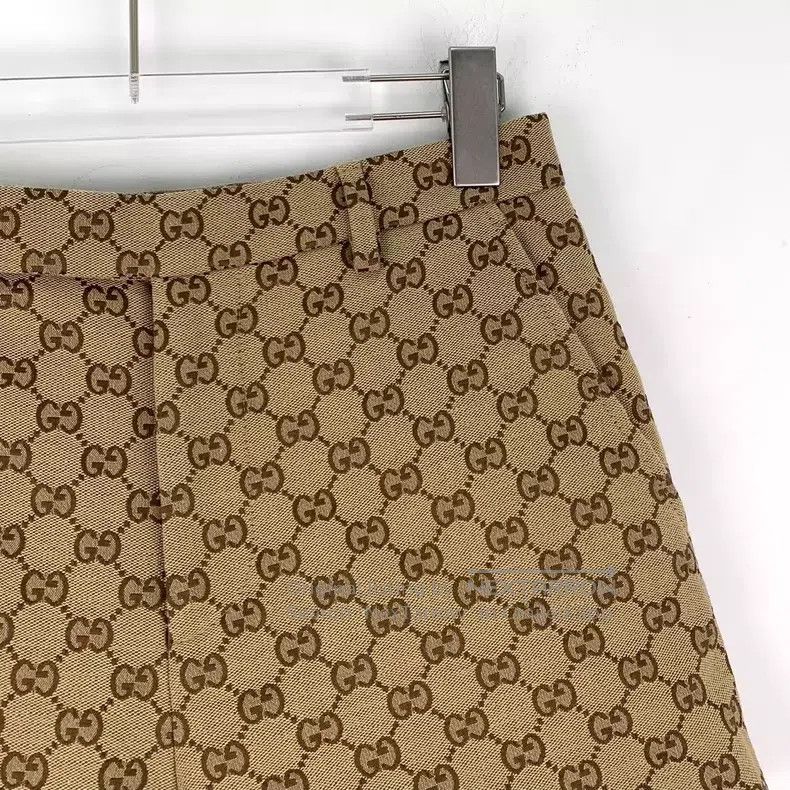Gucci Gucci Brown logo jacquad full print cotton casual shorts Size 25" / US 0 / IT 36 - 3 Thumbnail