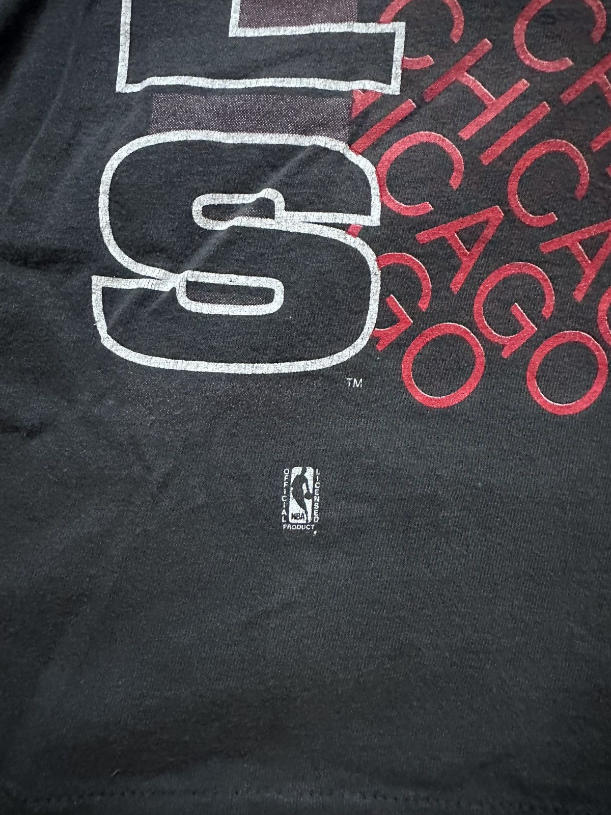Vintage Vintage 90s Salem Chicago Bulls All Over Print Tshirt Single Size US M / EU 48-50 / 2 - 2 Thumbnail