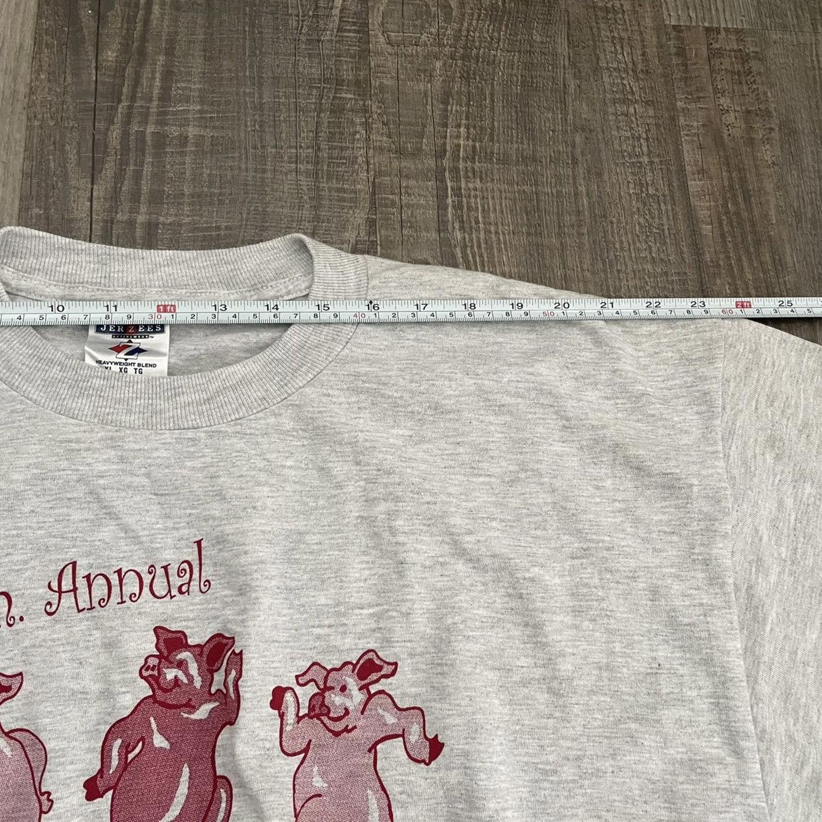 Jerzees JERZEES • VNTG "Pig Roast" Pre Shrunk Tee (XL) Size US XL / EU 56 / 4 - 3 Thumbnail