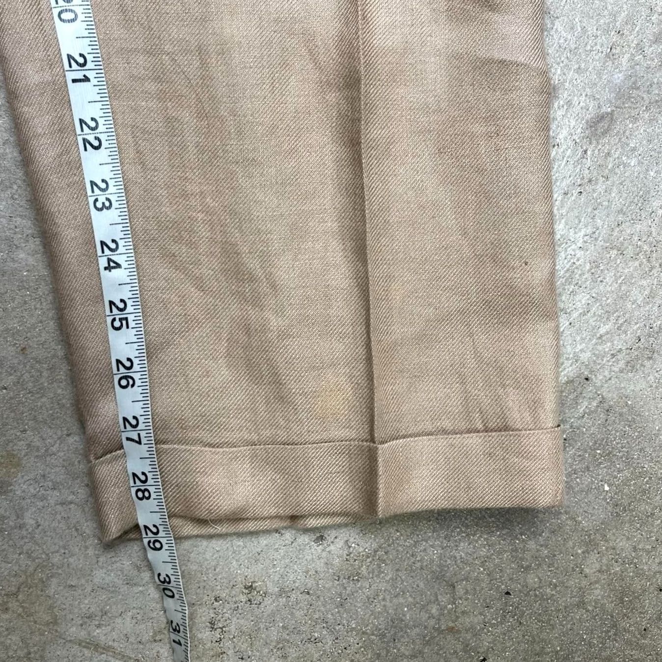 Banana Republic VINTAGE Banana Republic Linen pleated trousers baggy loose fit 34x29 Men Pants Beige 100% Linen Dress Pants Mens Size US 34 / EU 50 - 4 Thumbnail
