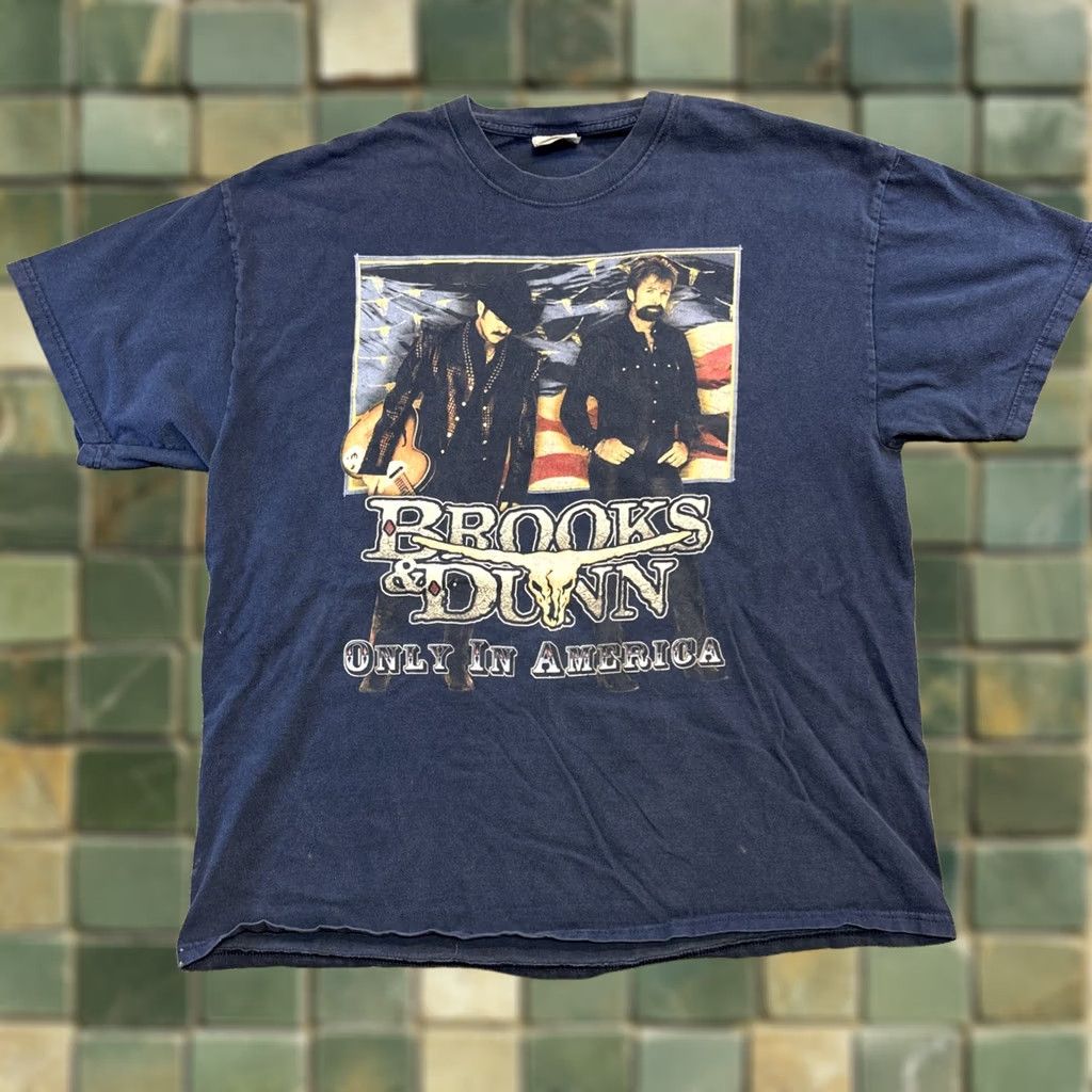 Hanes VINTAGE Brooks & Dunn Neon Circus Wild West Show T Shirt XL Blue Mens Non-Specific (pre-owned) Size US XL / EU 56 / 4 - 1 Thumbnail