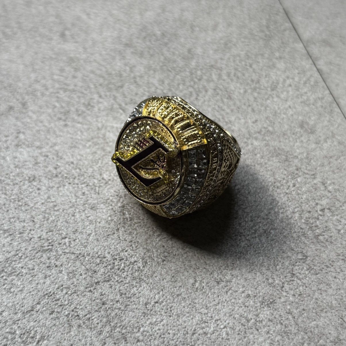 NBA NBA Lakers JAMES 2020 Champion Ring Size ONE SIZE - 3 Thumbnail