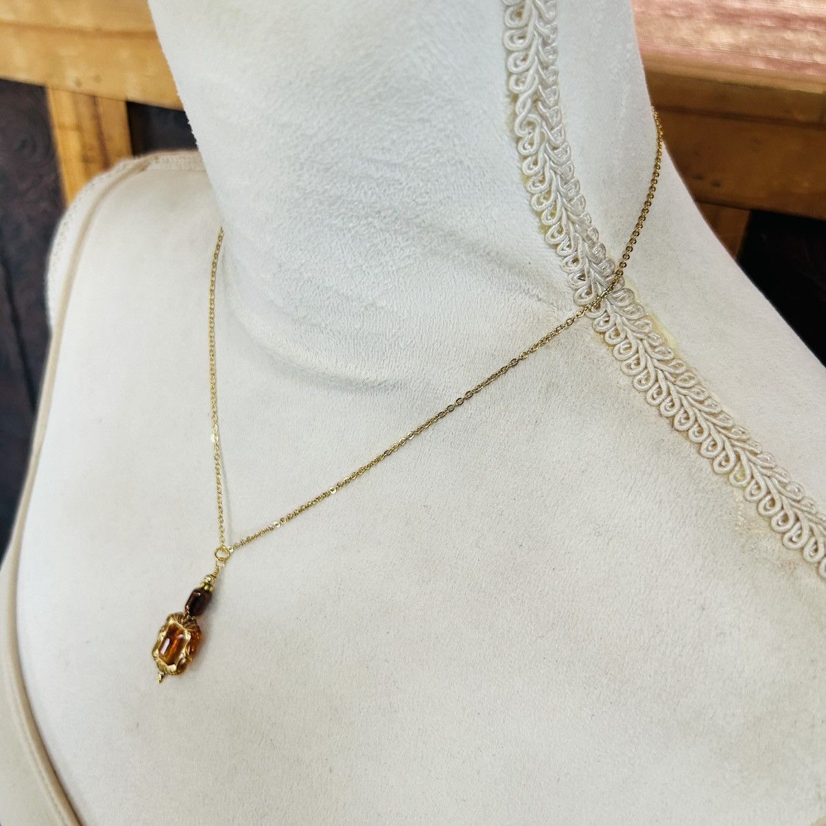 Handmade Handcrafted elegant glass beaded pendant on chain necklace Size ONE SIZE - 4 Thumbnail