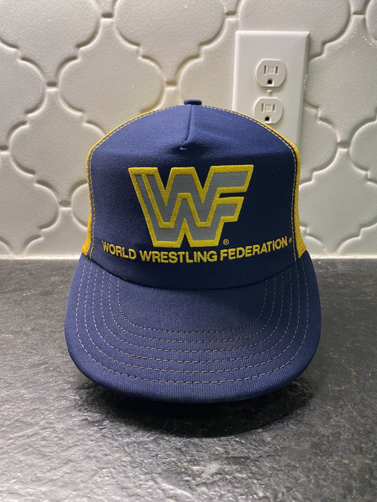 Vintage 80s WWF old logo trucker hat