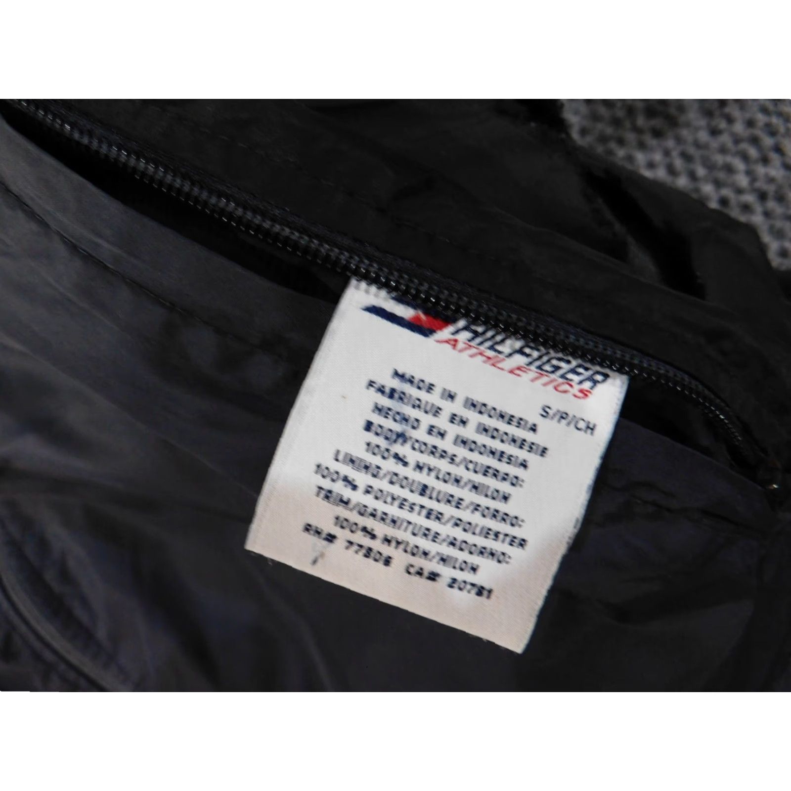 Tommy Hilfiger VINTAGE Tommy Hilfiger Jacket Mens Small Blue Reversible Fleece Yellow 90s Bomber Zip Size US S / EU 44-46 / 1 - 7 Thumbnail