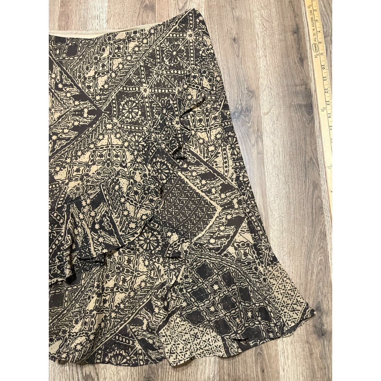 Chaps Chaps Skirt Women’s Medium Brown Print Allover Ruffled Hem Knee Length A-Line Casual FREE Return Boy? Women Size 32" / US 10 / IT 46 - 4 Thumbnail