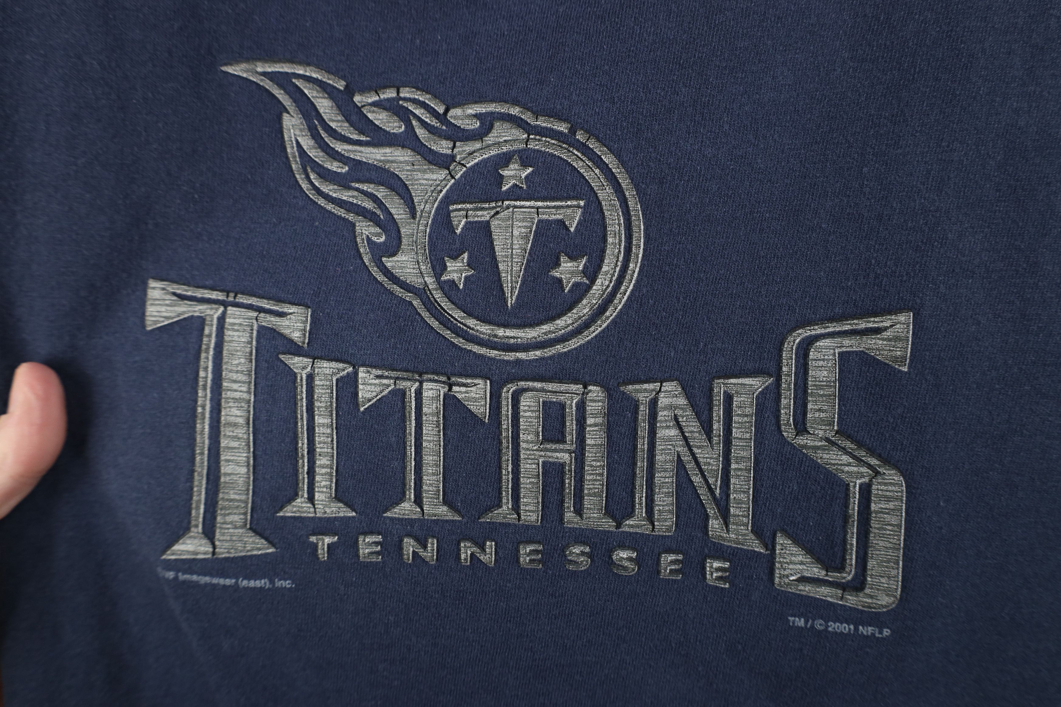Vintage Vintage Y2K 2001 Spell Out Tennessee Titans Football T-Shirt Size US L / EU 52-54 / 3 - 4 Thumbnail