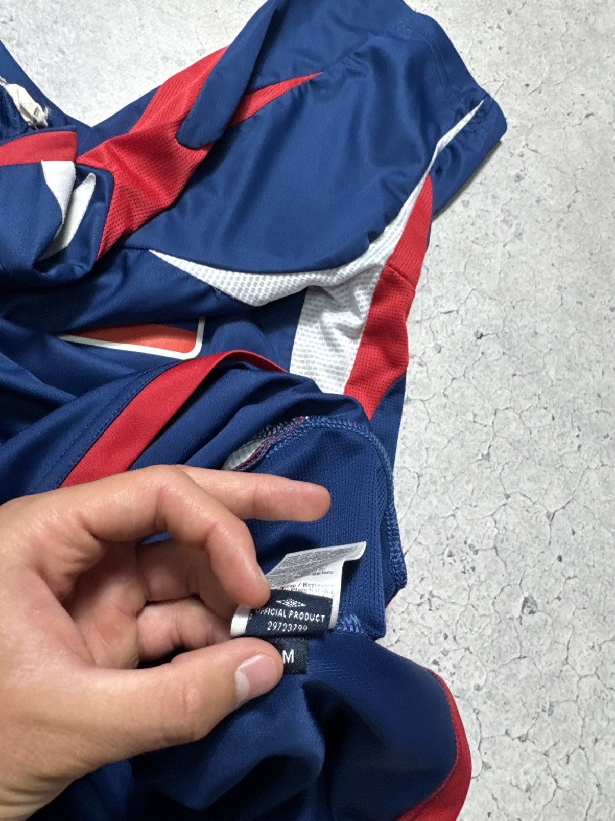 Umbro Umbro England Team Training 2005/2006 Soccer Jersey Vintage Size US M / EU 48-50 / 2 - 12 Thumbnail