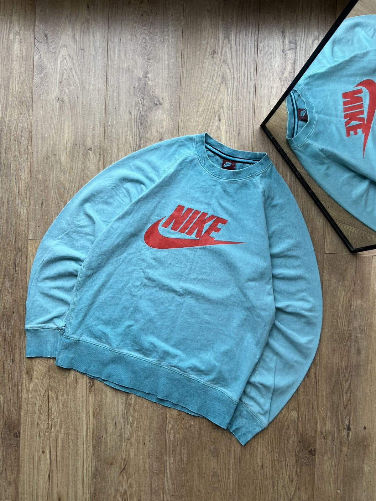 Nike 00’s NIKE VINTAGE Y2K CREWNECK BIG SWOOSH LOGO RARE Size US M / EU 48-50 / 2 - 1 Thumbnail