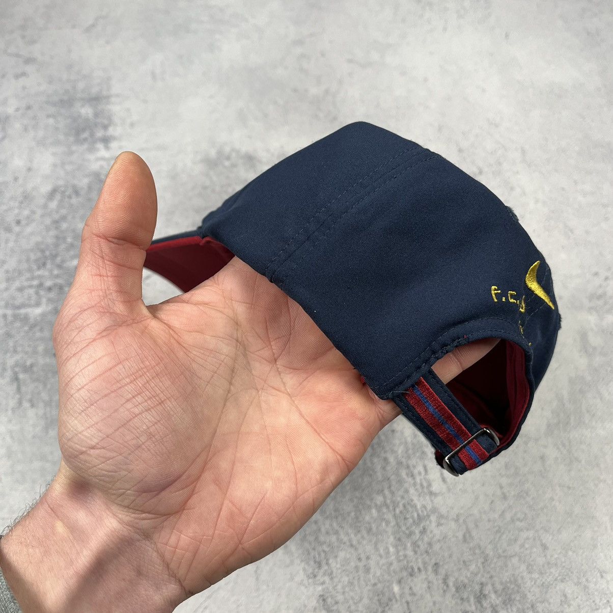 Nike × Vintage Vintage Nike F.C. Barcelona centre logo swoosh cap 90’s Size ONE SIZE - 9 Thumbnail