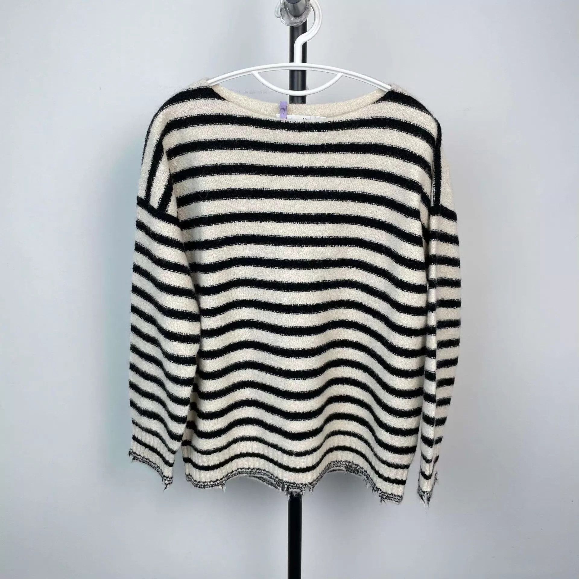 Dior Dior Cashmere Long-Sleeve 34 95 New Size XS / US 0-2 / IT 36-38 - 2 Thumbnail