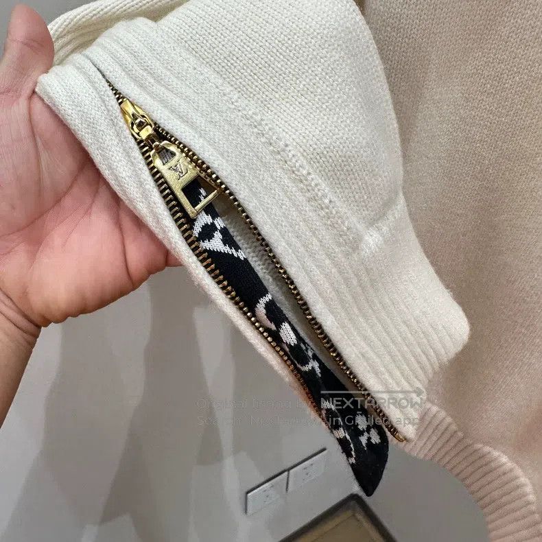 Louis Vuitton Louis Vuitton Half-turtleneck cashmere patchwork zip sweat Size US XS / EU 42 / 0 - 6 Thumbnail