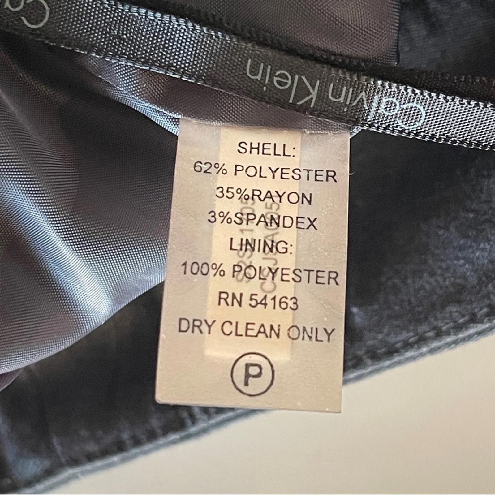 Calvin Klein Calvin Klein Classic Black Pencil Skirt in size P Size 25" / US 0 / IT 36 - 8 Thumbnail