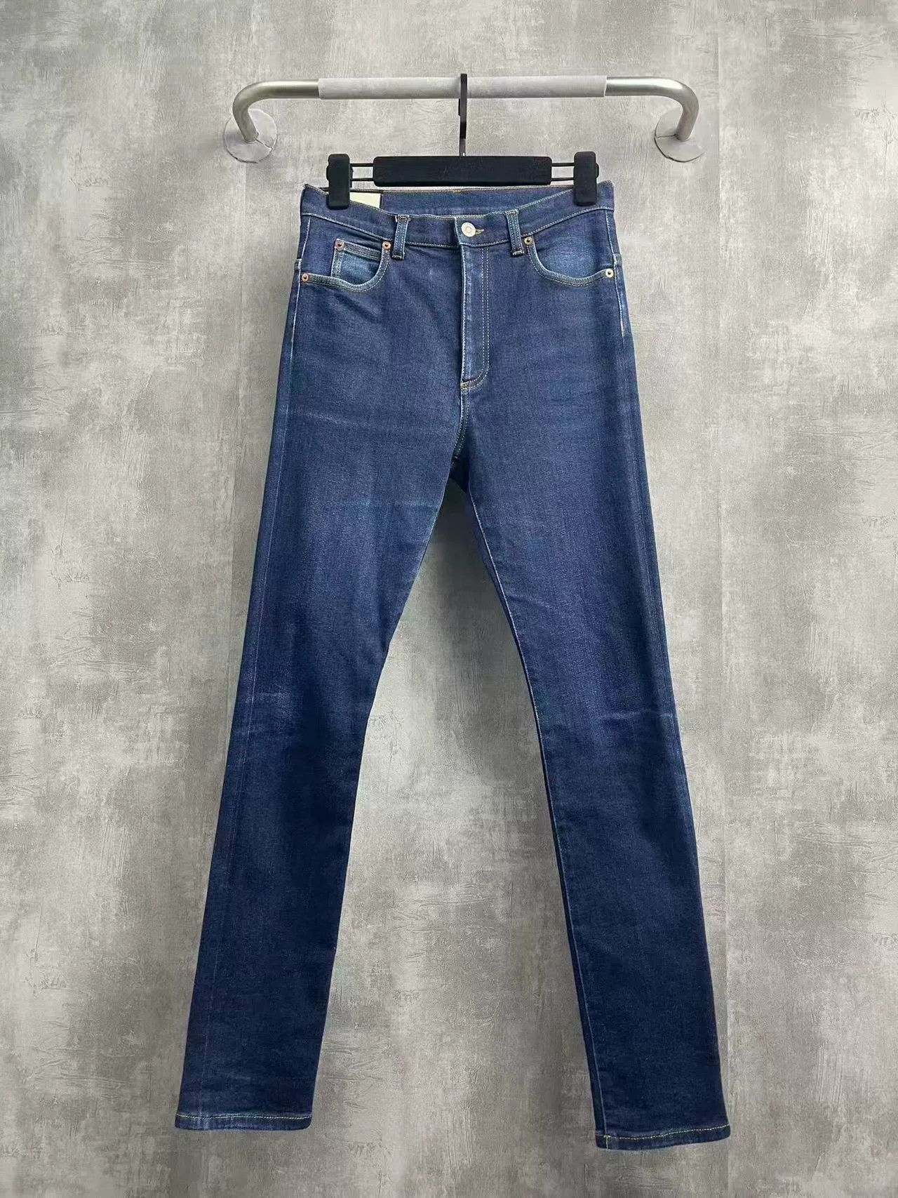 Gucci Gucci Leather Logo Back Waist Jeans Size US 30 / EU 46 - 1 Thumbnail