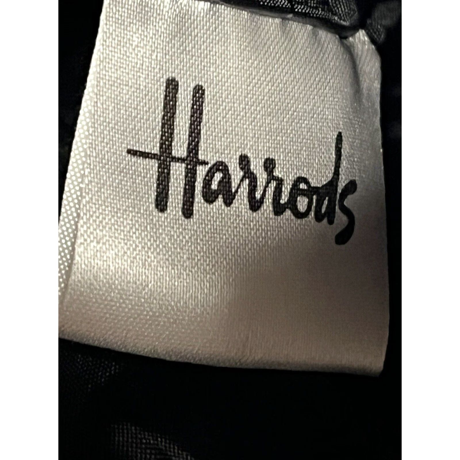 Harrods Harrod’s Black Quilted Fabric Handbag Purse NWOT Satchel/Top Handle Bag 10.5”x12” Women Small/Medium Black Quilted Bag Purse NWOT Size ONE SIZE - 6 Thumbnail