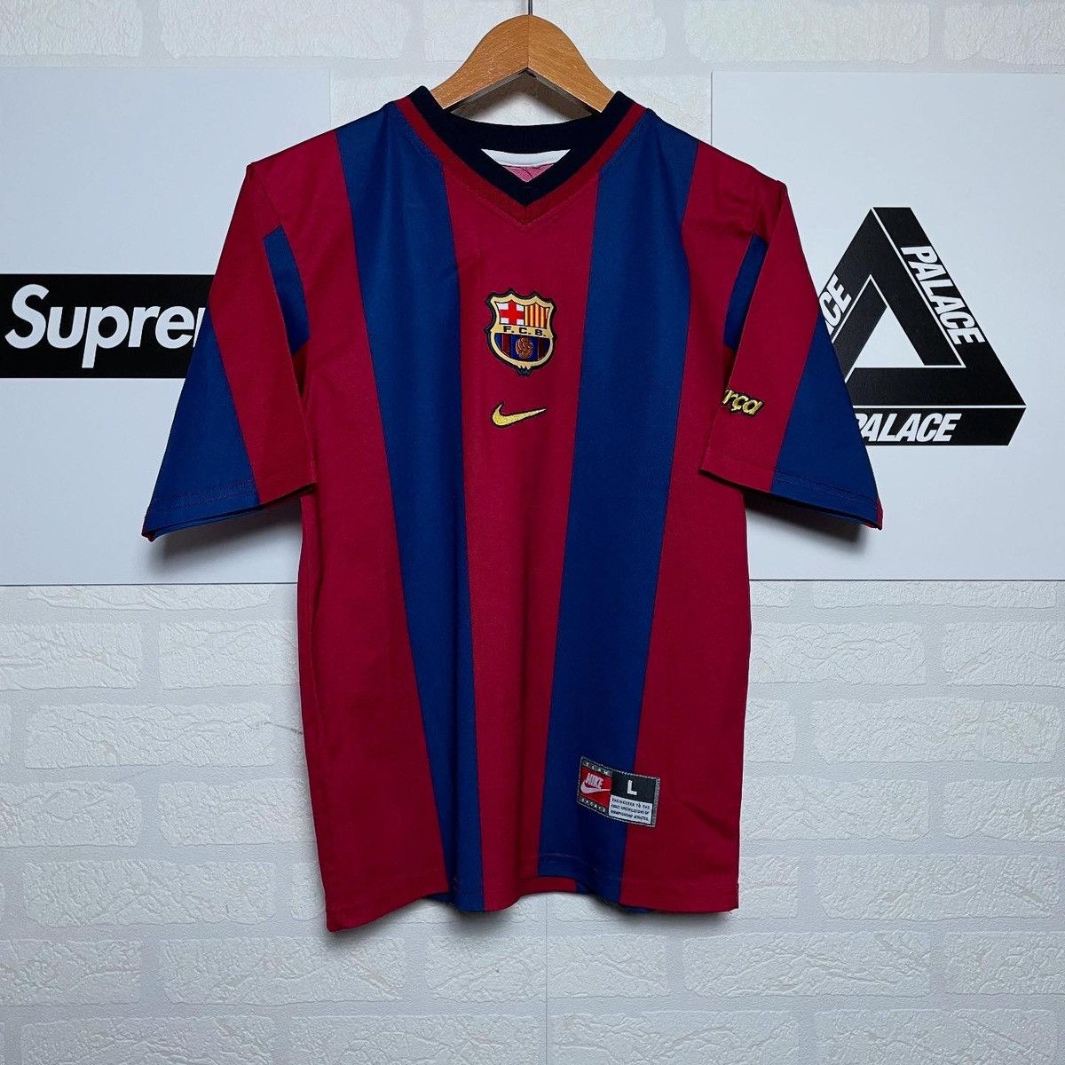 Nike × Vintage BARCELONA 1998 1999 FOOTBALL SHIRT SOCCER JERSEY NIKE Size US S / EU 44-46 / 1 - 1 Thumbnail