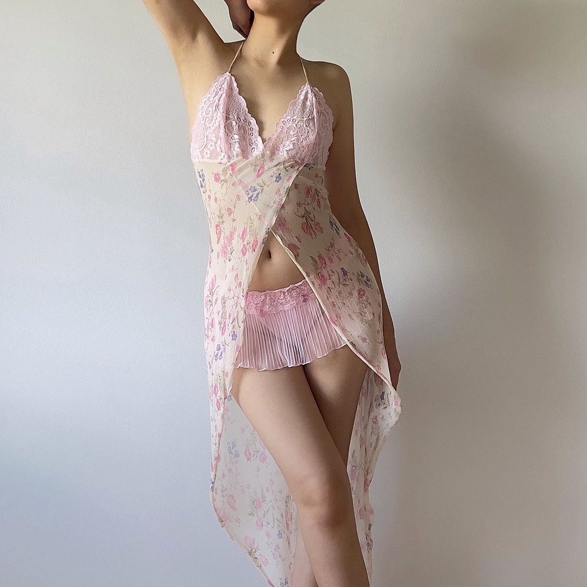 Victoria's Secret Victoria’s Secret Pink Floral Silk Halter Dress (M) Size M / US 6-8 / IT 42-44 - 2 Thumbnail
