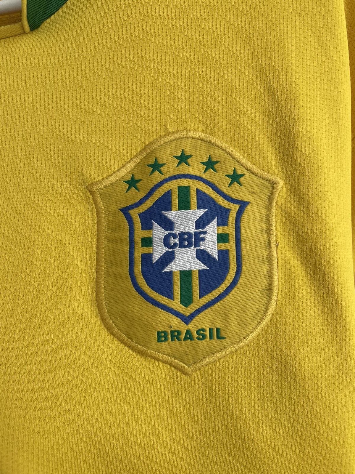 Nike Brazil 2006 2007 Home Football Shirt Soccer Jersey Nike Sz L Size US L / EU 52-54 / 3 - 7 Thumbnail