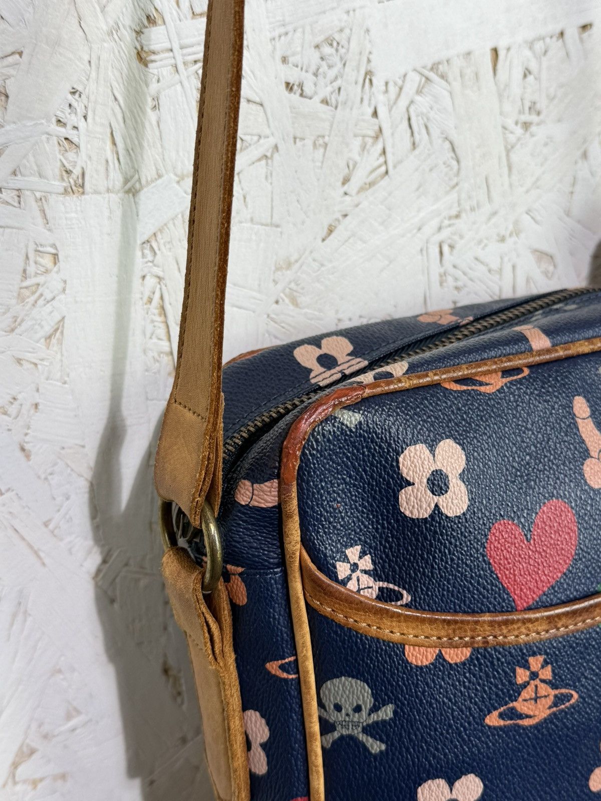 Vivienne Westwood Vivienne Westwood Gold Label Monogram Crossbody Shoulder Bag Size ONE SIZE - 9 Thumbnail
