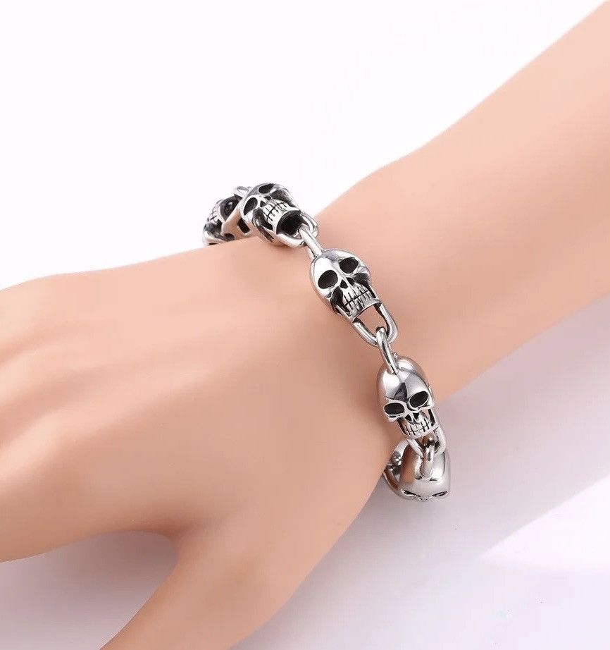 Vintage Vintage Goth Skull Chain Bracelet Size ONE SIZE - 4 Thumbnail