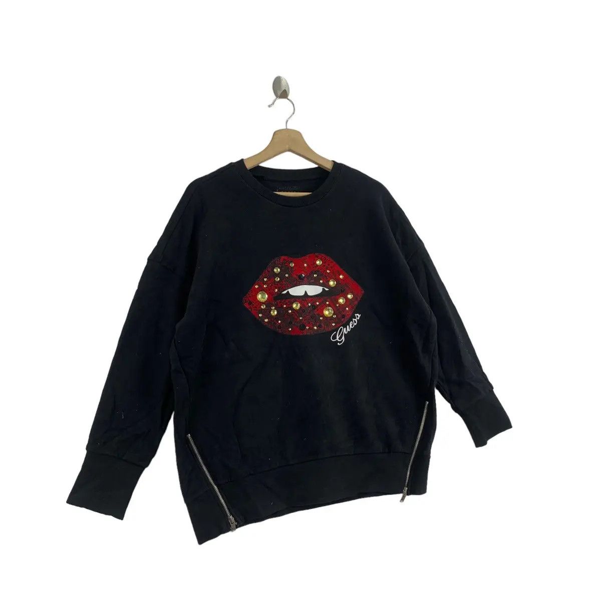 Guess Vintage GUESS USA KISS ME KISS ME Center Logo Sweatshirt Size XXL / US 16-18 / IT 52-54 - 3 Thumbnail