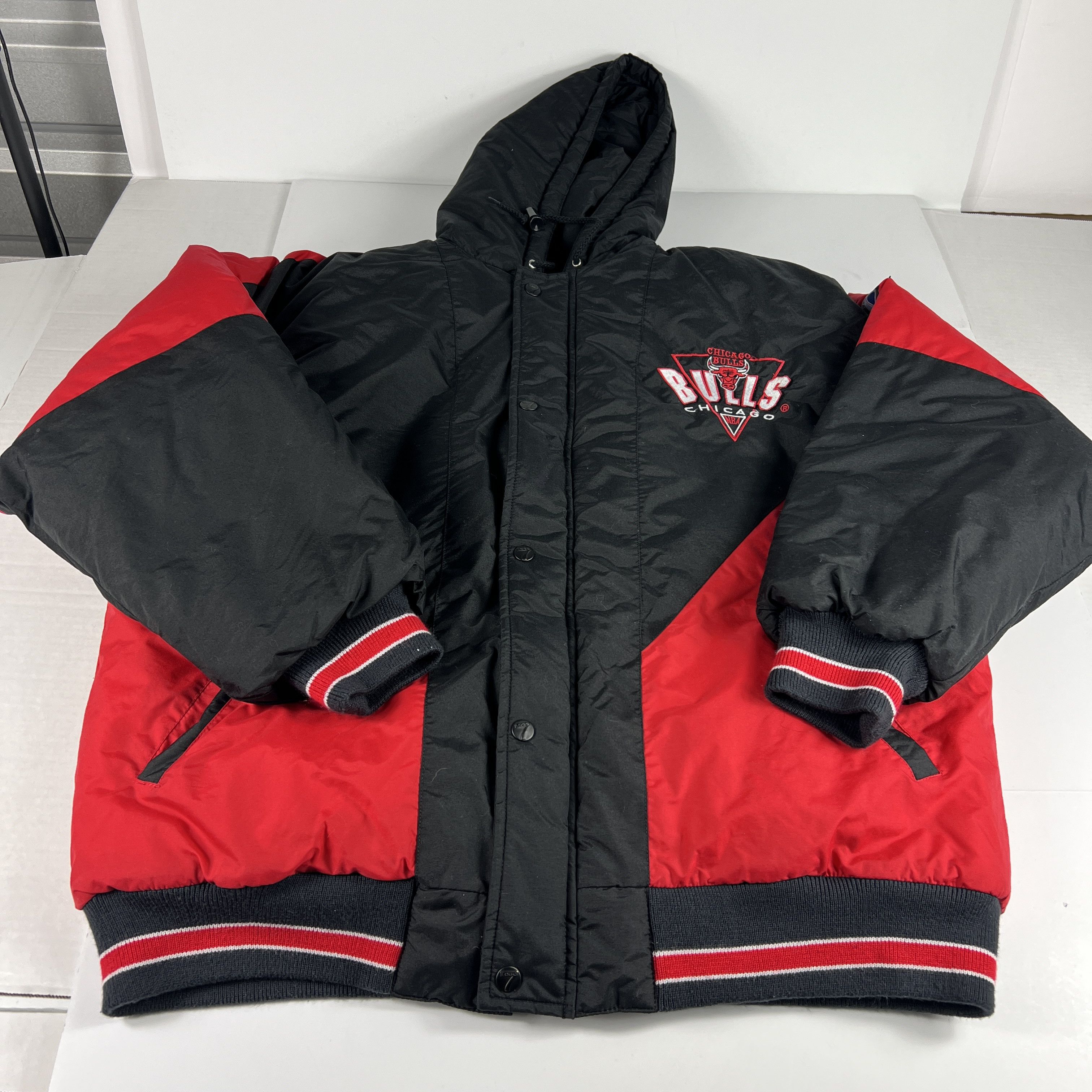 Logo 7 × NBA × Vintage VTG 90s Logo 7 Chicago Bulls Jacket Full Zip Puffer  Coat | Grailed