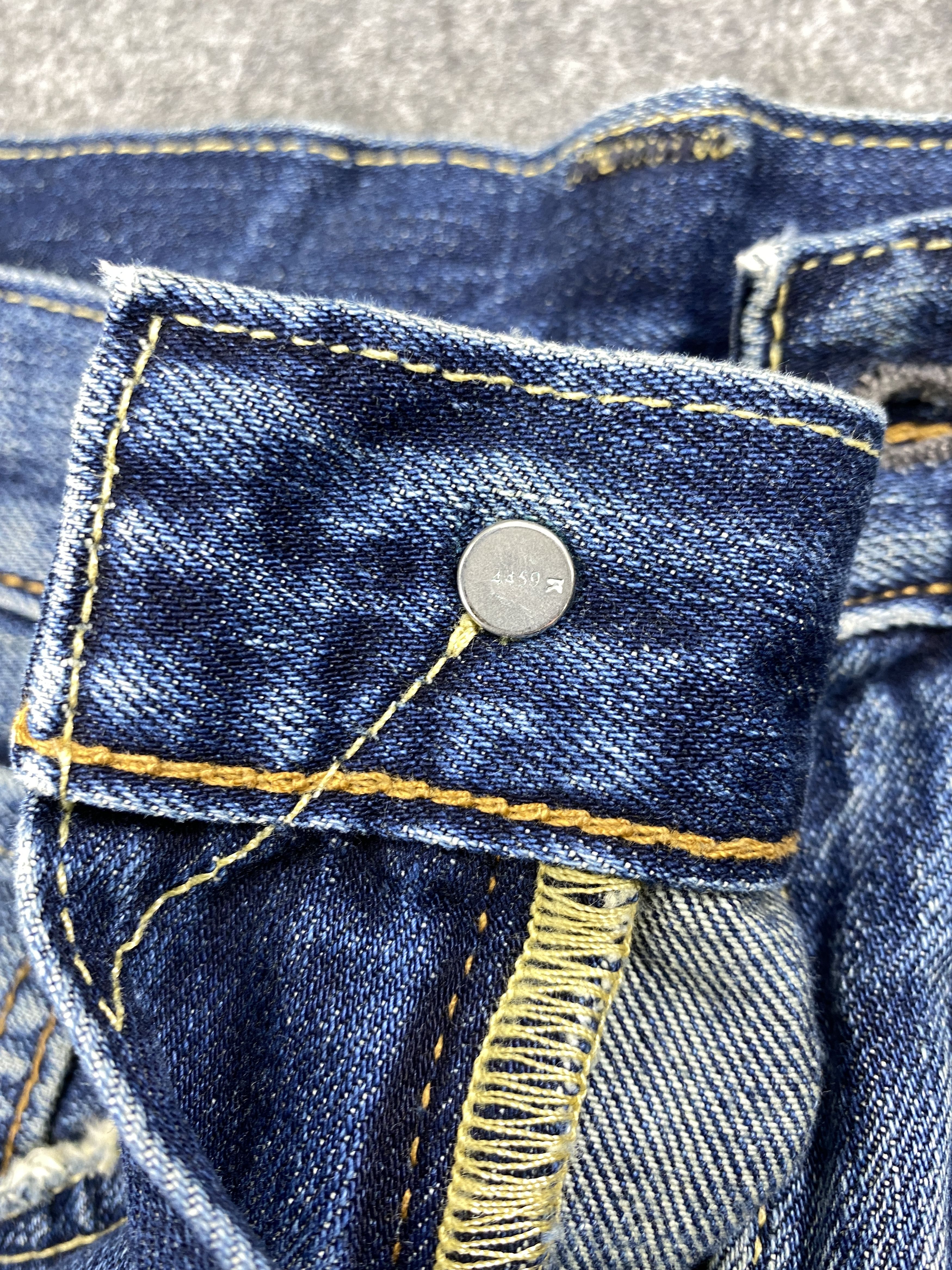 Levi's Blue Distressed Vintage Levi's 505 35x31.5 Denim -JN1268 Size US 35 - 7 Thumbnail