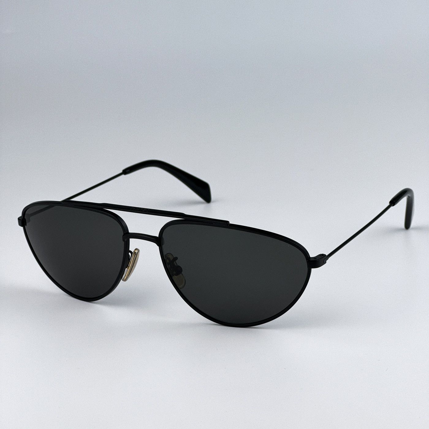 Celine NEW Celine CL40077U 02A Pilot Unisex Sunglasses CL 40077U Size ONE SIZE - 1 Thumbnail