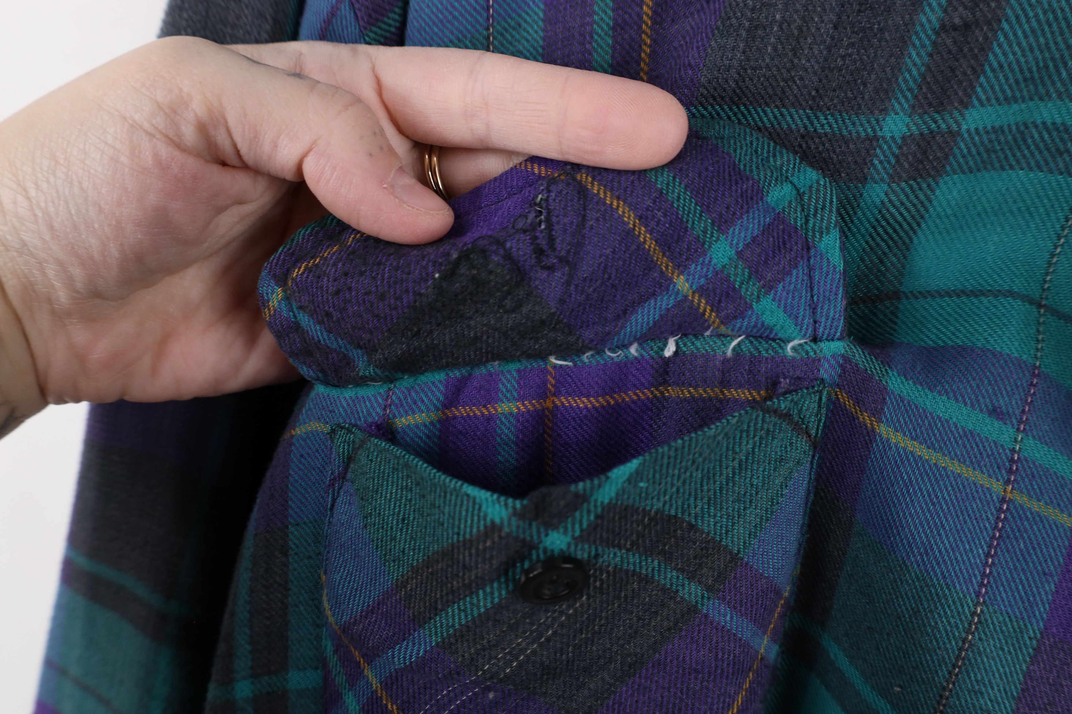 Vintage Vintage 90s Streetwear Quilted Flannel Button Shirt Jacket Size US L / EU 52-54 / 3 - 10 Thumbnail