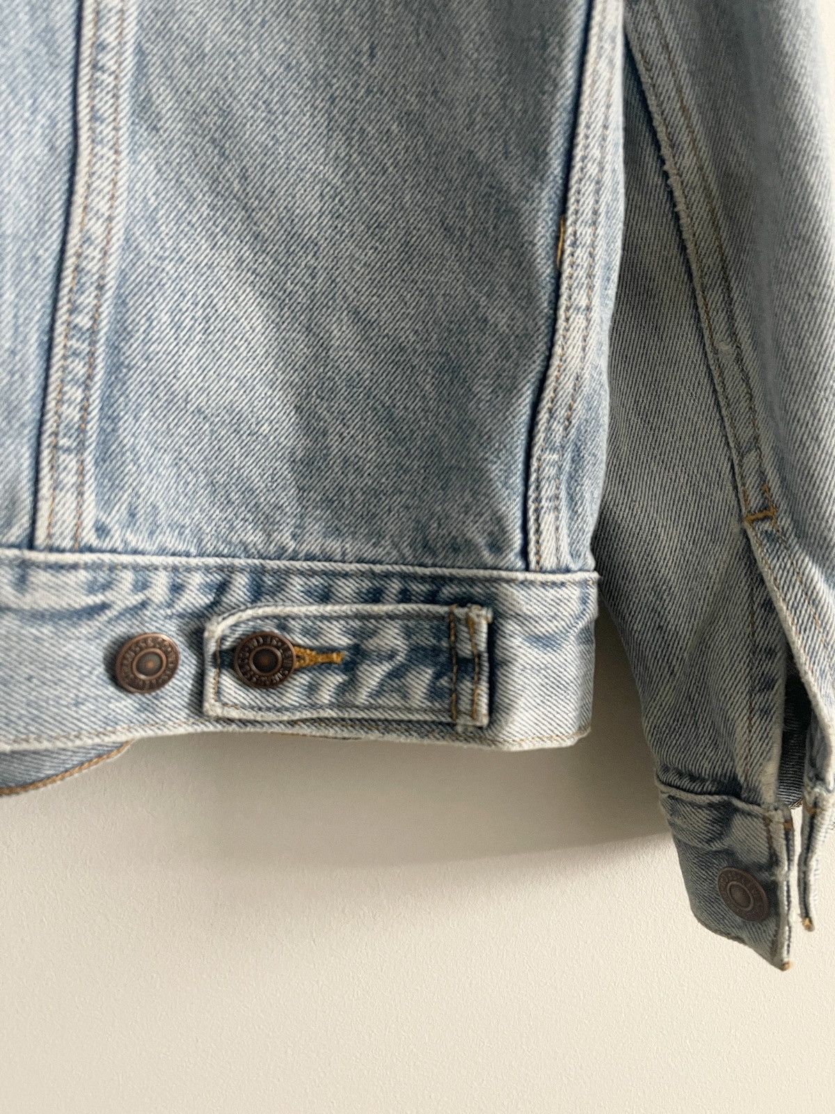 Levi's STEAL! 2000s Levi’s Classic Denim Jacket (M) Size US M / EU 48-50 / 2 - 4 Thumbnail