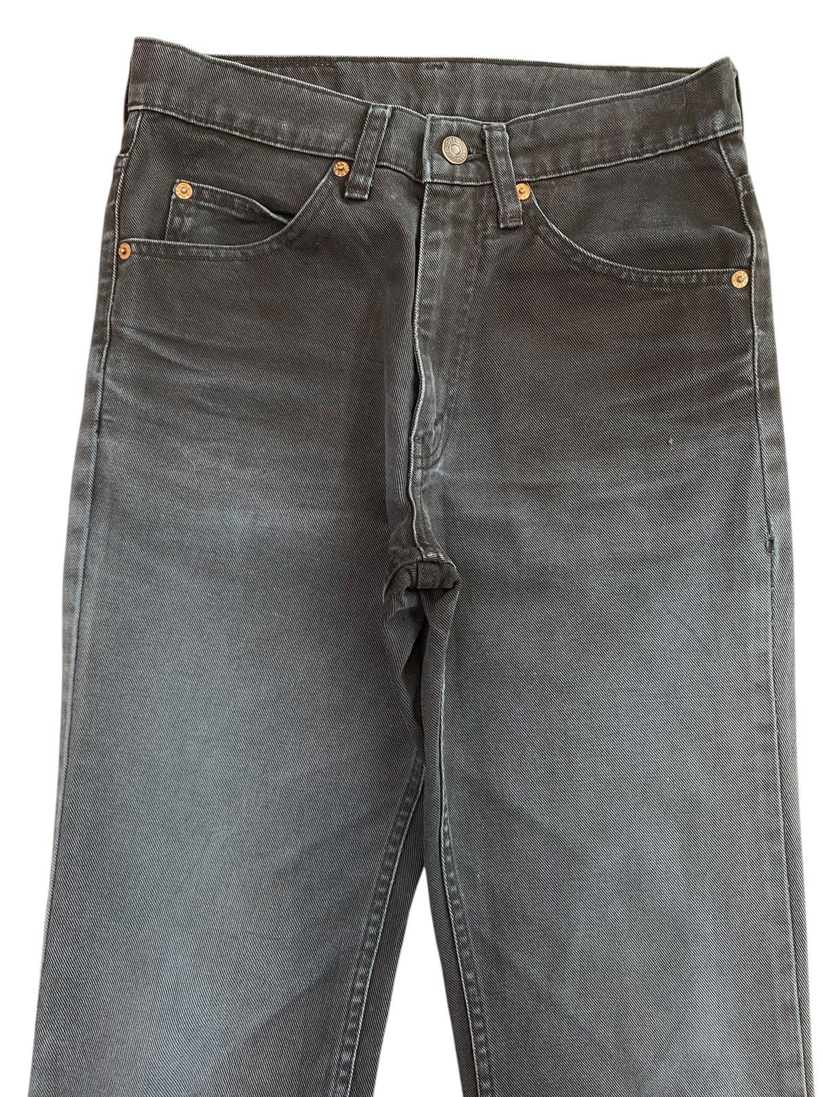 Levi's Levi’s Dark Faded Wash Style Flare Jeans Size US 26 / EU 42 - 2 Thumbnail