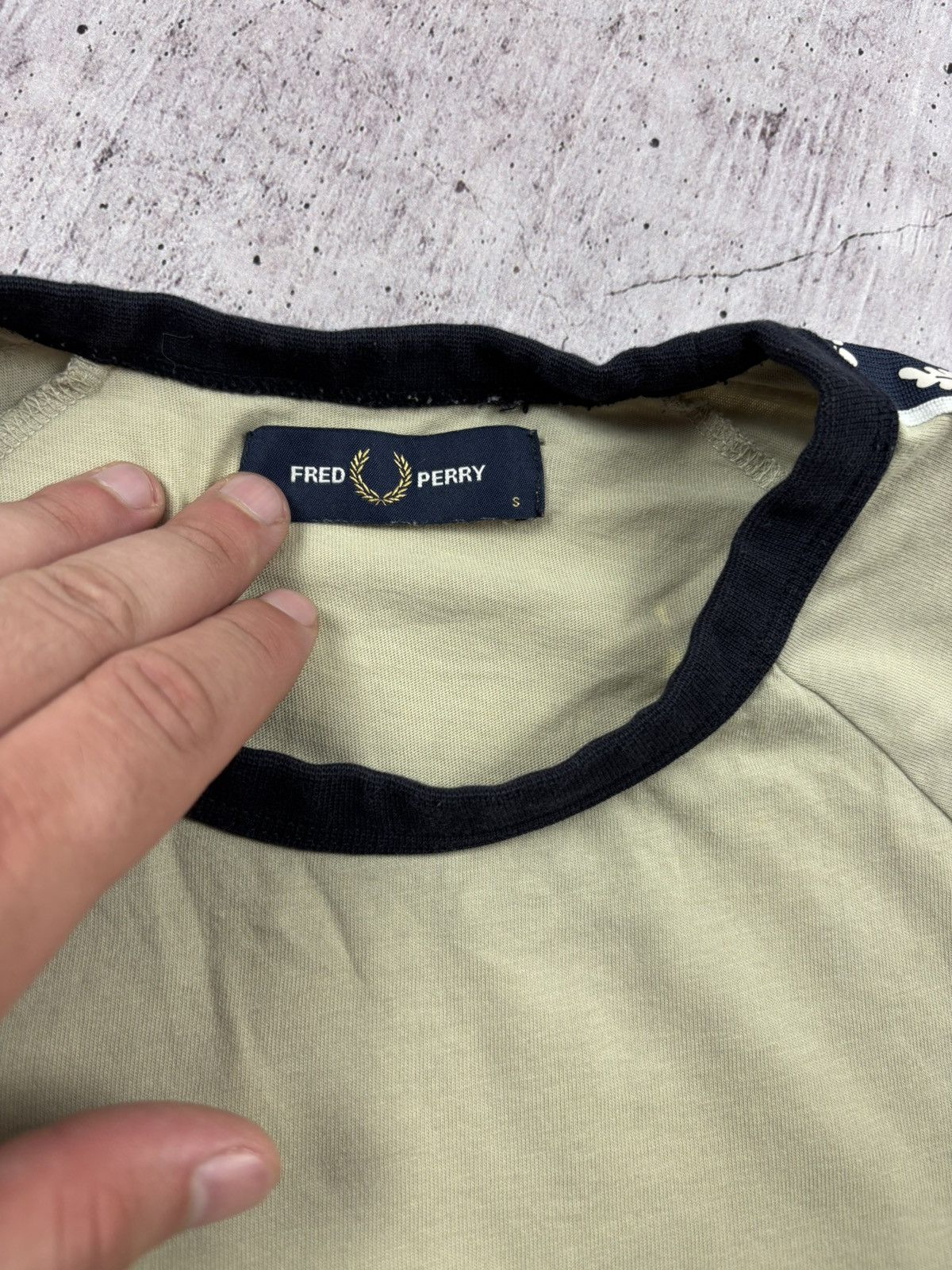 Fred Perry Fred Perry t shirt with lamps size Small Size US S / EU 44-46 / 1 - 2 Thumbnail