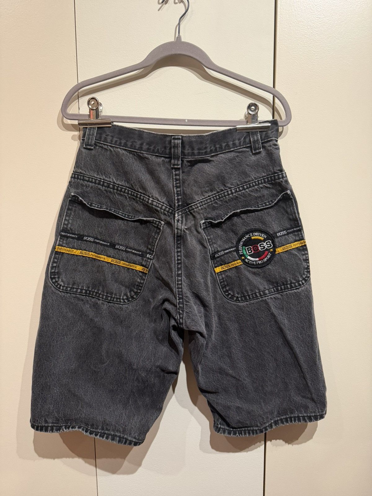 Hugo Boss Vintage Boss Shorts Mens 30 Black Denim Size US 30 / EU 46 - 2 Thumbnail