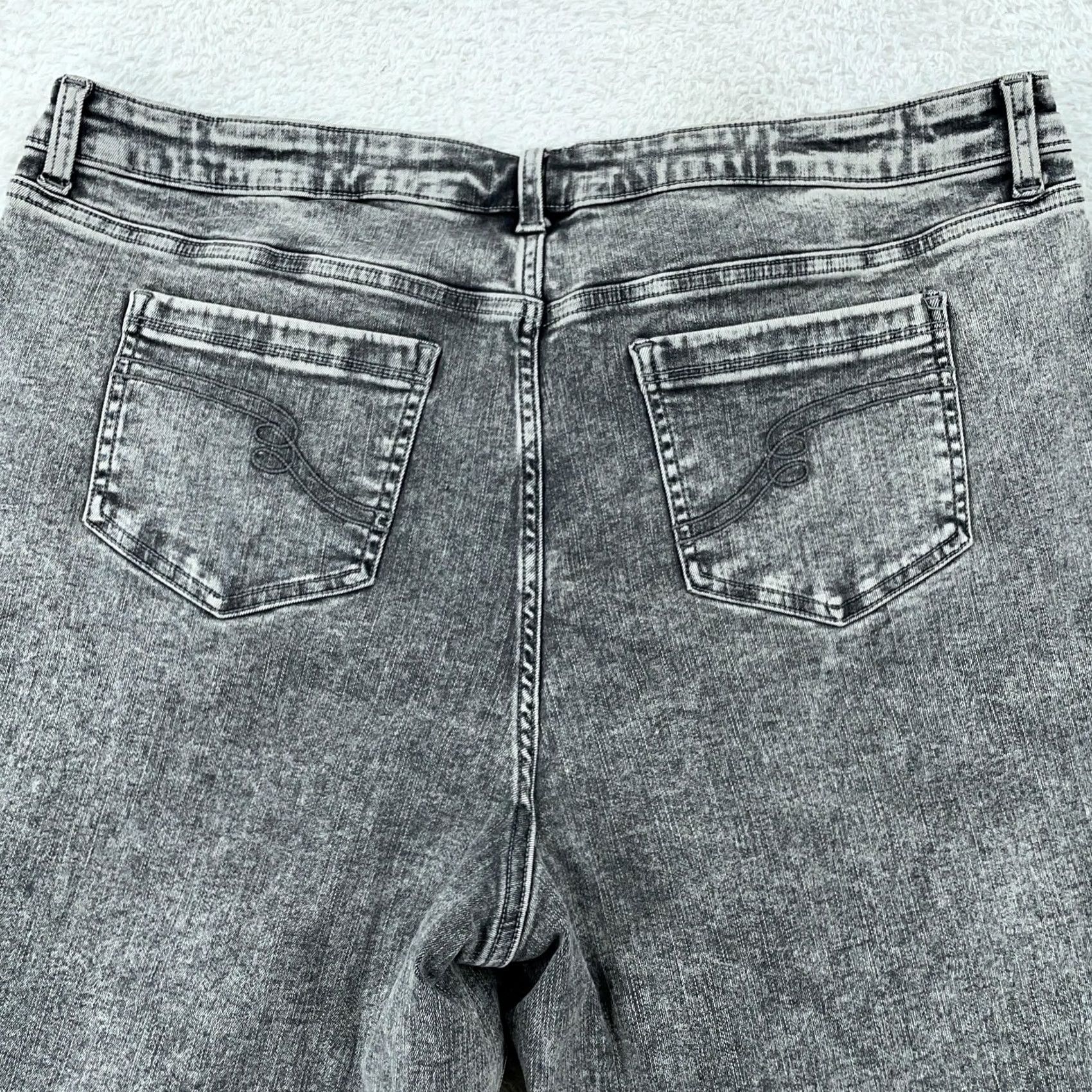 Vintage Women with Control Jeans Bootcut 22WP Petite Gray Acid Wash Denim Charcoal Wash High Rise Inseam 26 in 42 in Womens Girls Size 40" / US 18 - 2 Thumbnail