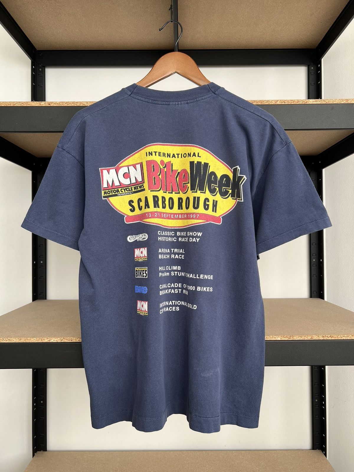 Vintage Vintage 1997 Bike Week Scarborough MCN Moto Racing T-shirt Size US L / EU 52-54 / 3 - 2 Thumbnail