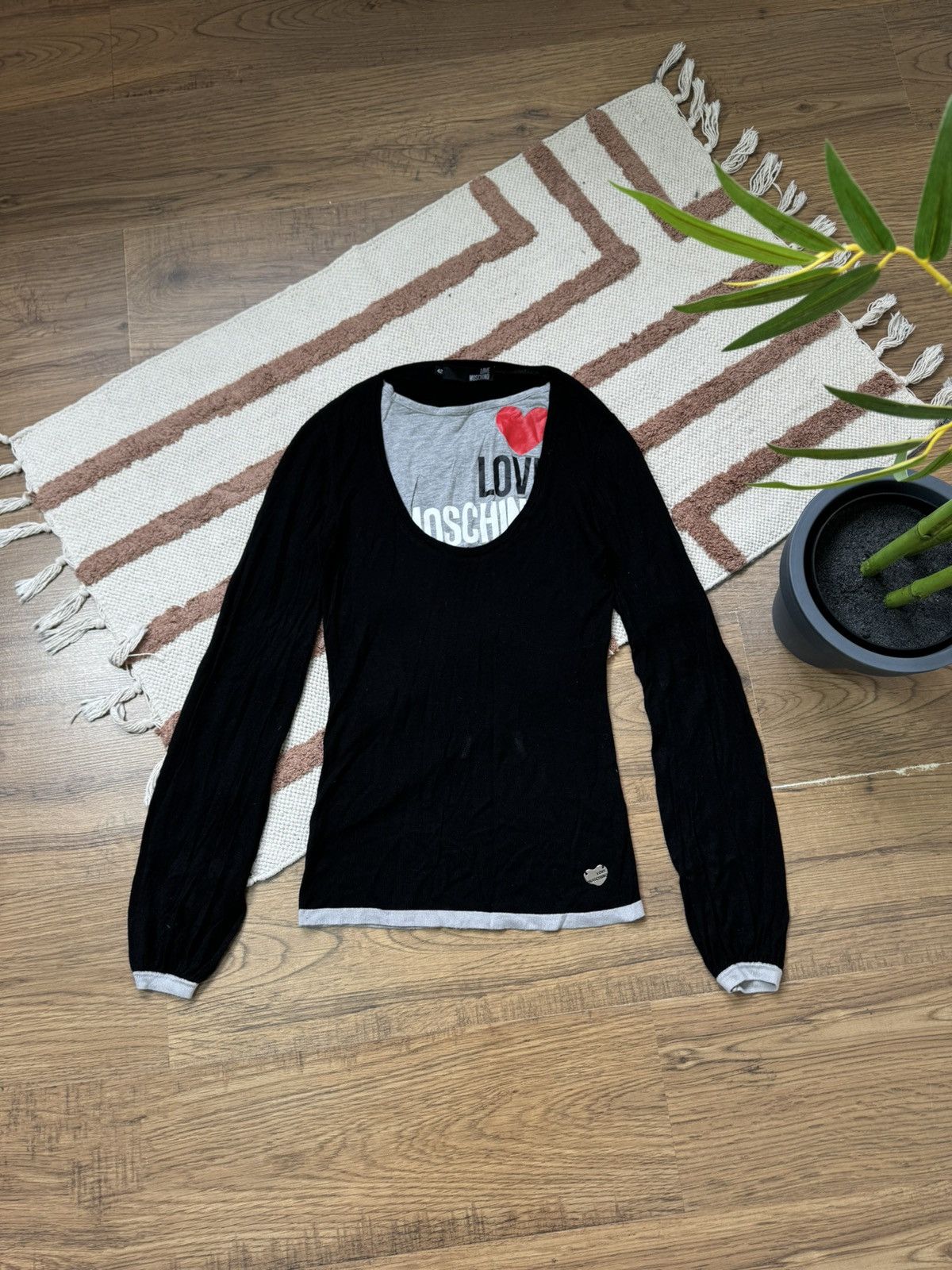 Moschino VINTAGE LOVE MOSCHINO KNITTED LONG SLEEVE Size M / US 6-8 / IT 42-44 - 2 Thumbnail