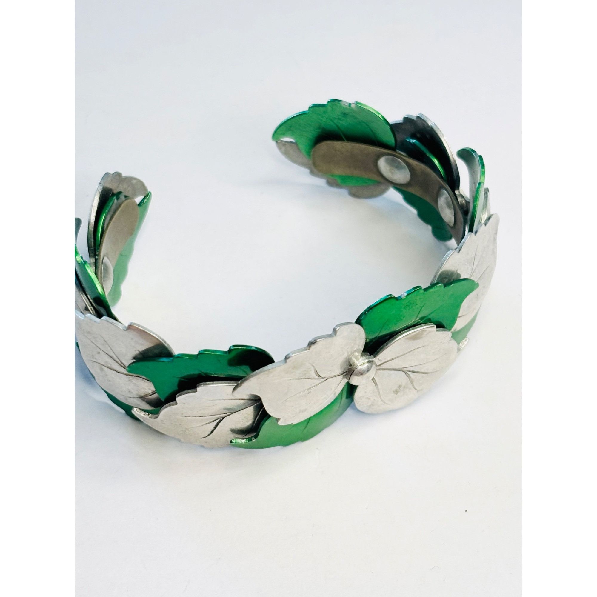 Other Vintage Green & Silver Leaf Cuff Bracelet With Adjustable Fi Size ONE SIZE - 1 Thumbnail