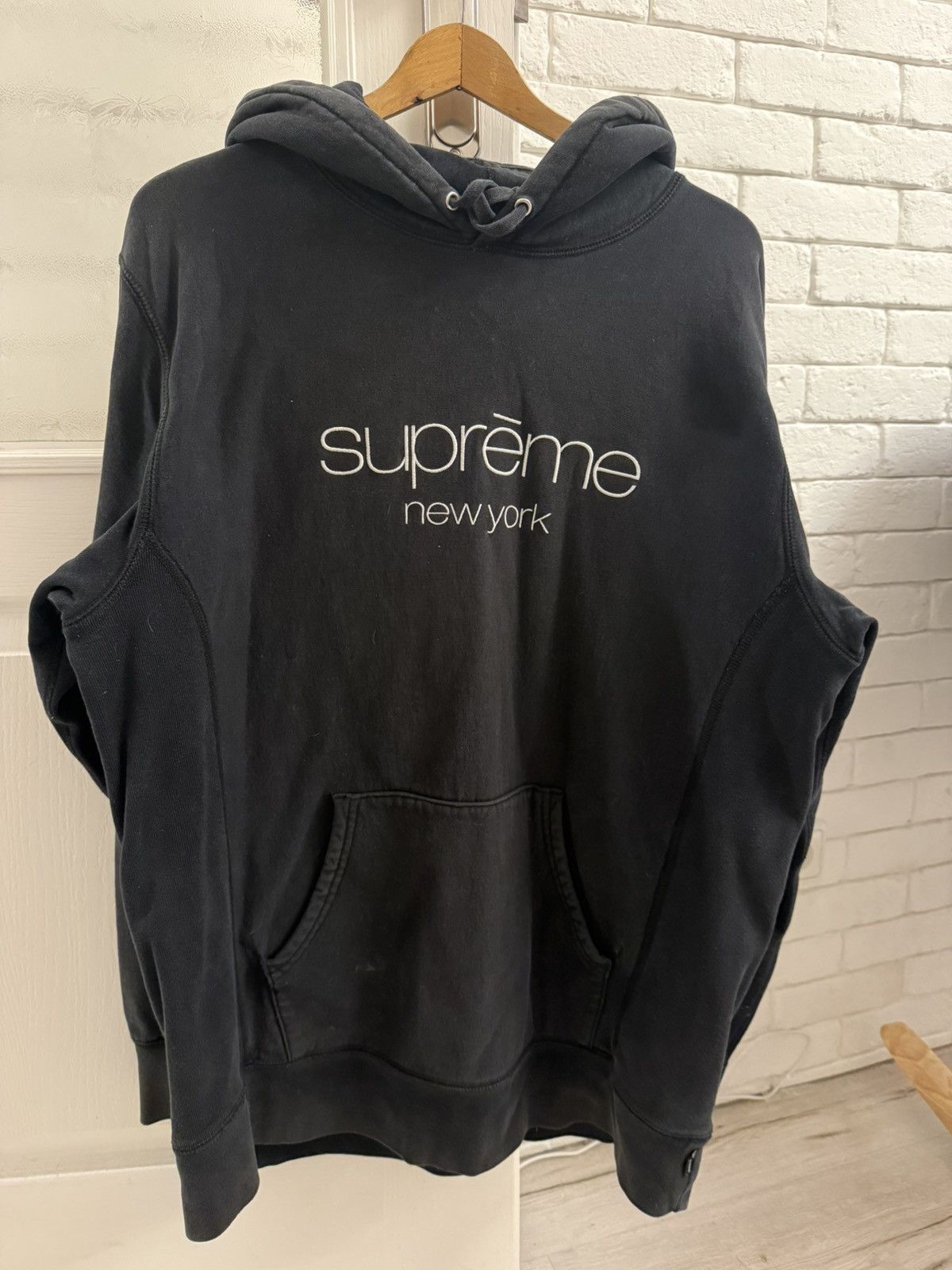 Supreme hoodie XL