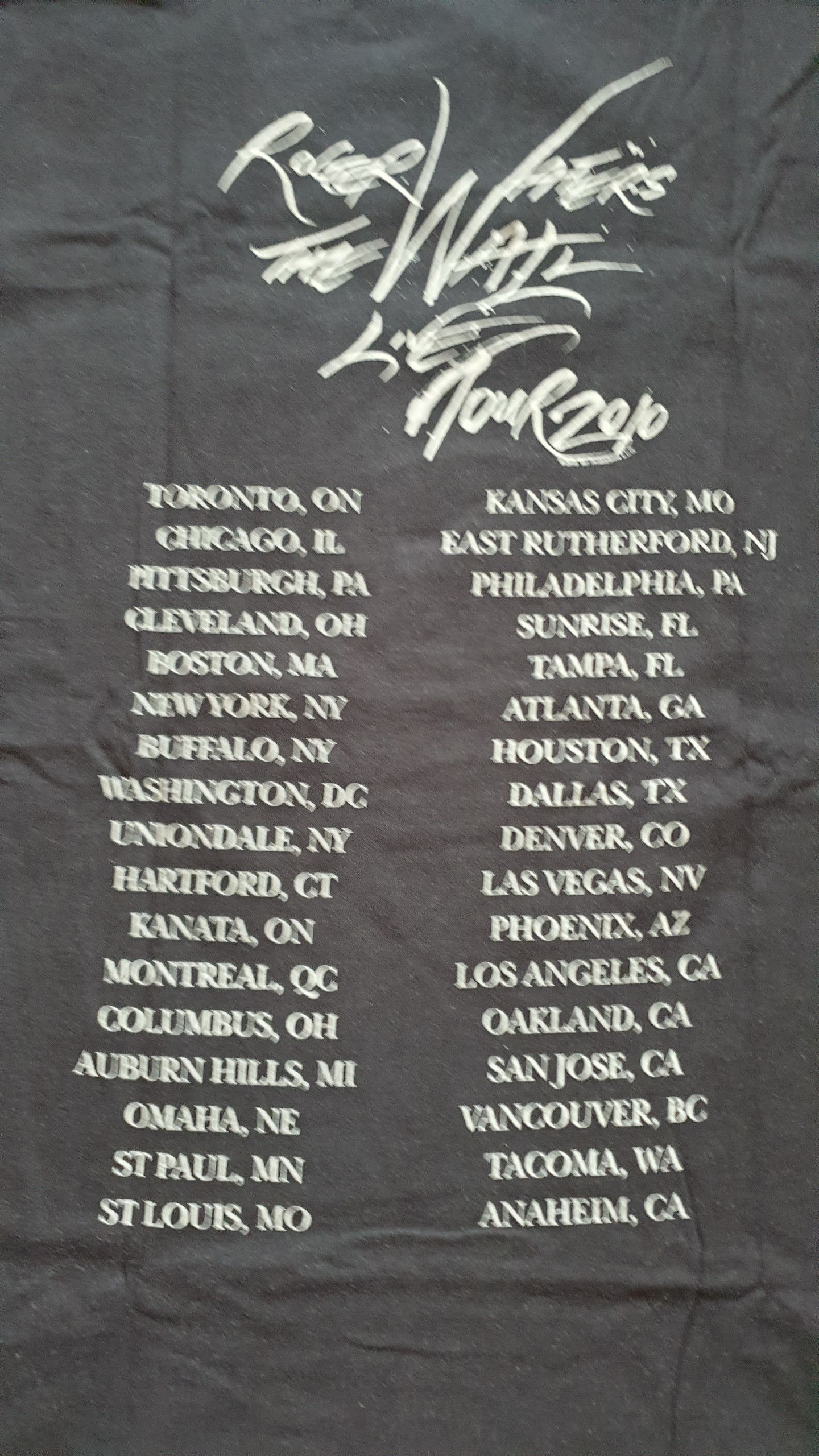 Band Tees × Hanes × Pink Floyd Pink Floyd - Roger Water - The Wall Tour 2010 Size US XL / EU 56 / 4 - 7 Thumbnail