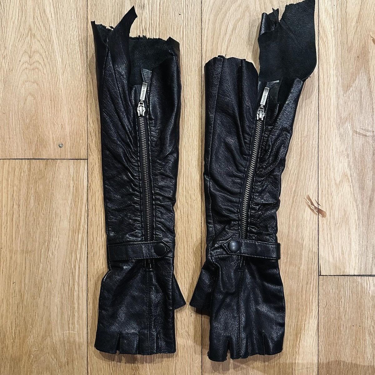 Yasuyuki Ishii Yasuyuki ishii Fingerless Leather Gloves 1 of 1 Size ONE SIZE - 4 Thumbnail