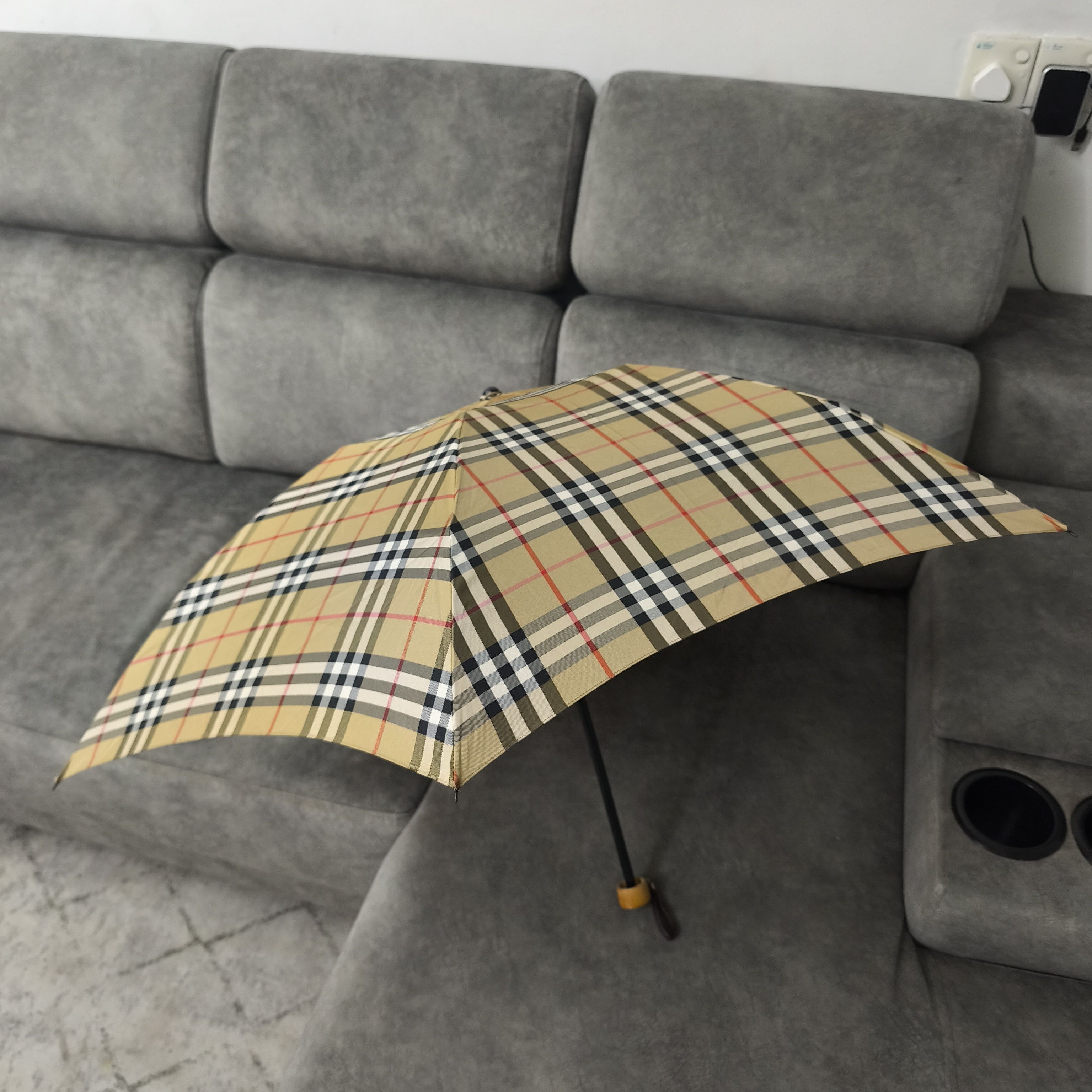 Burberry × Vintage Vintage Burberrys Check Folding Umbrella – Made in Japan Size ONE SIZE - 1 Thumbnail