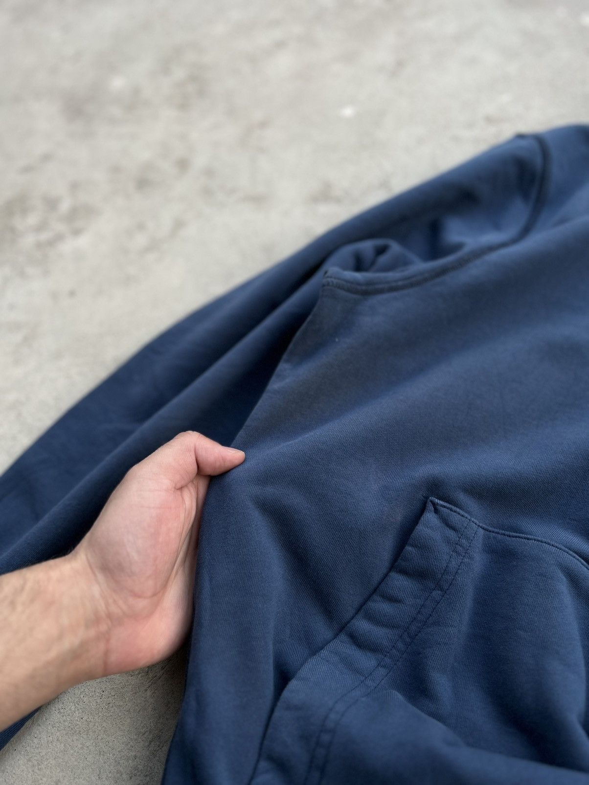 Stone Island STONE ISLAND BLUE LOGO PATCH HOODIE Size US L / EU 52-54 / 3 - 20 Thumbnail