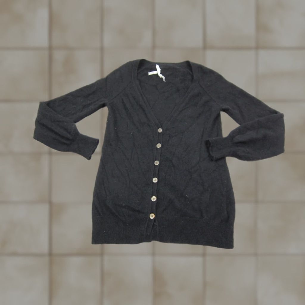 Vintage Qi Sweater Cardigan Women L Black 100% Cashmere Button Fringe V-Neck 80s 90s Classic Knit Size L / US 10 / IT 46 - 1 Thumbnail